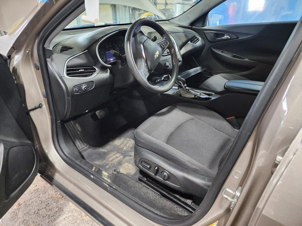 Used Front Left Seat Front fits: 2023 Chevrolet Malibu VIN Z 4th digit New Style