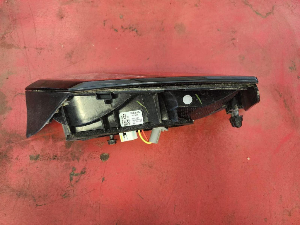 NISSAN VERSA R Taillight decklid mounted, R. 20 21 22 23