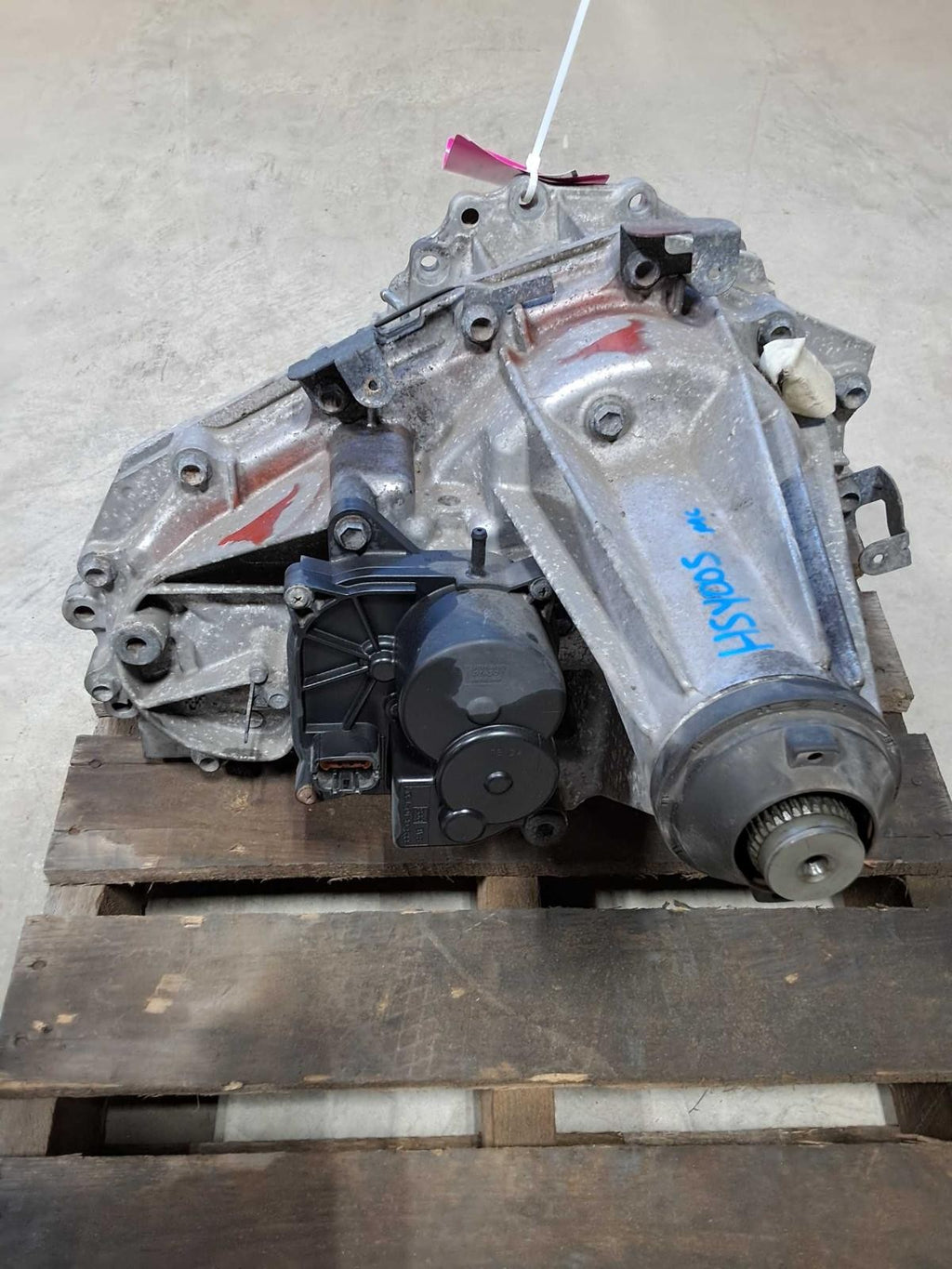 Used Transfer Case Assembly fits: 2019 Nissan Frontier w/power split bench seat