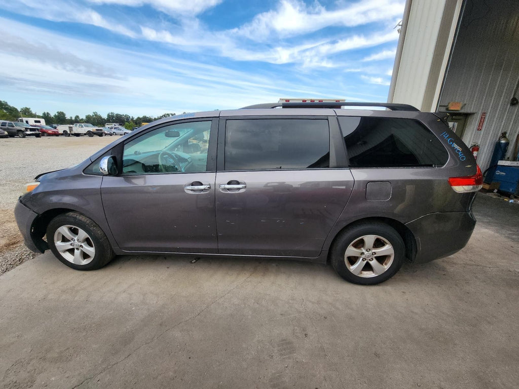 Used Front Right Door Window Regulator Front fits: 2014 Toyota Sienna electric F