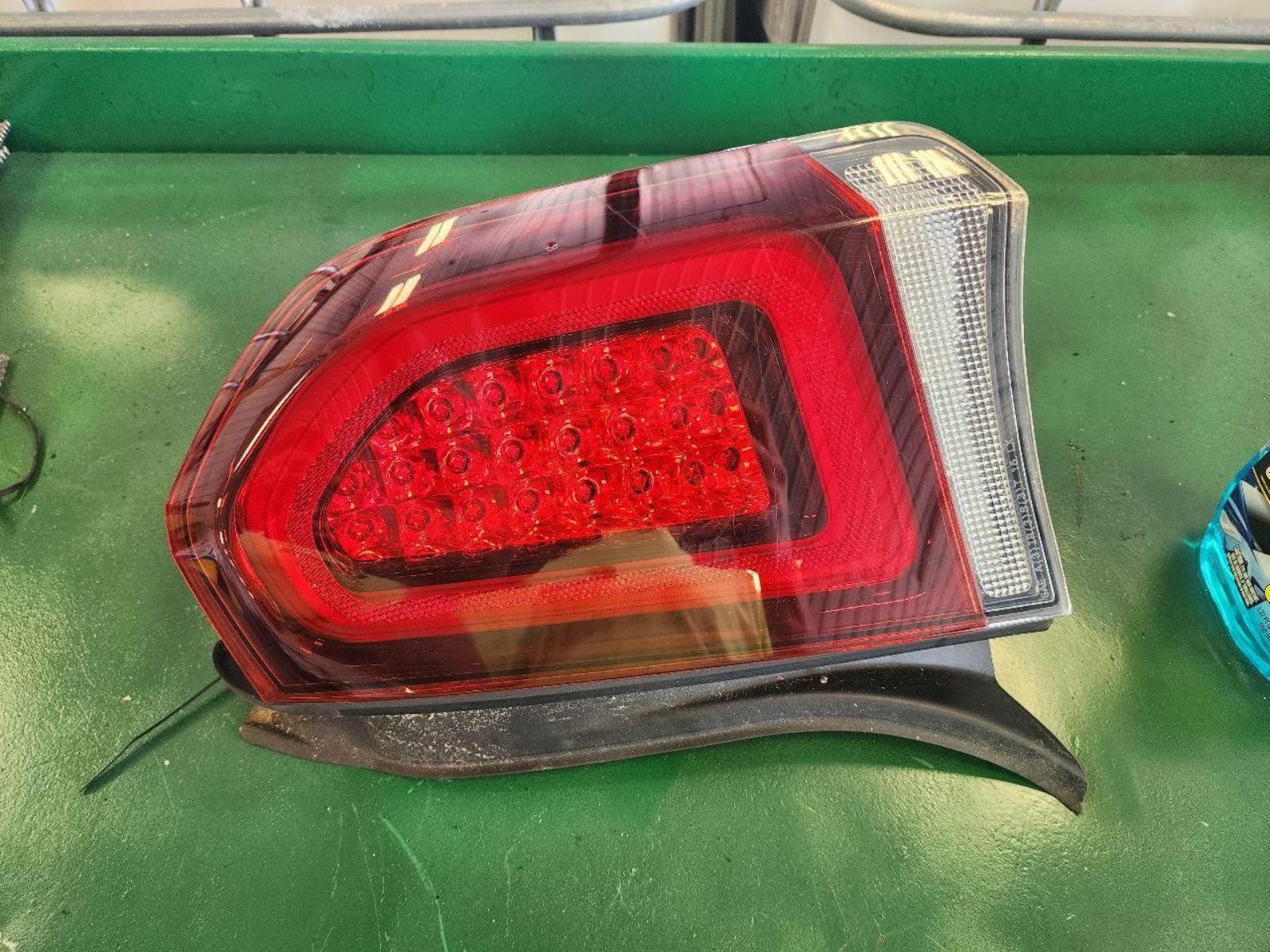 CHRYSLER 300 R Taillight (LED), black trim, R. 15 16 17 18 19 20
