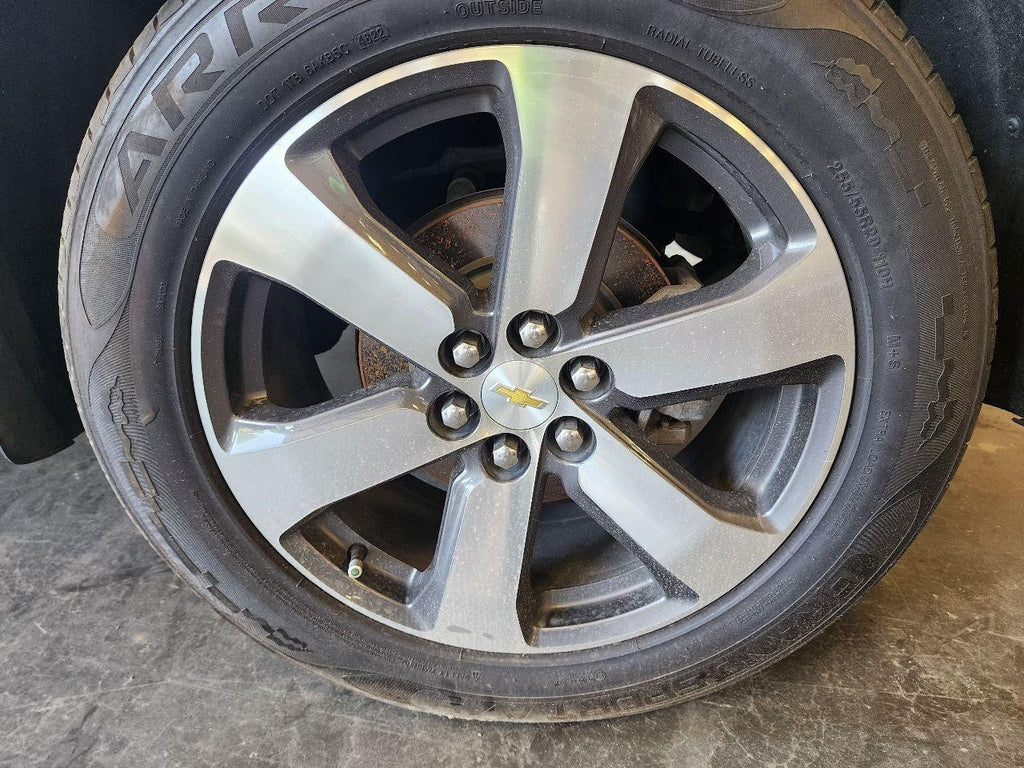 Used Wheel fits: 2019 Chevrolet Traverse 20x8 6 spoke opt SP6 Grade A