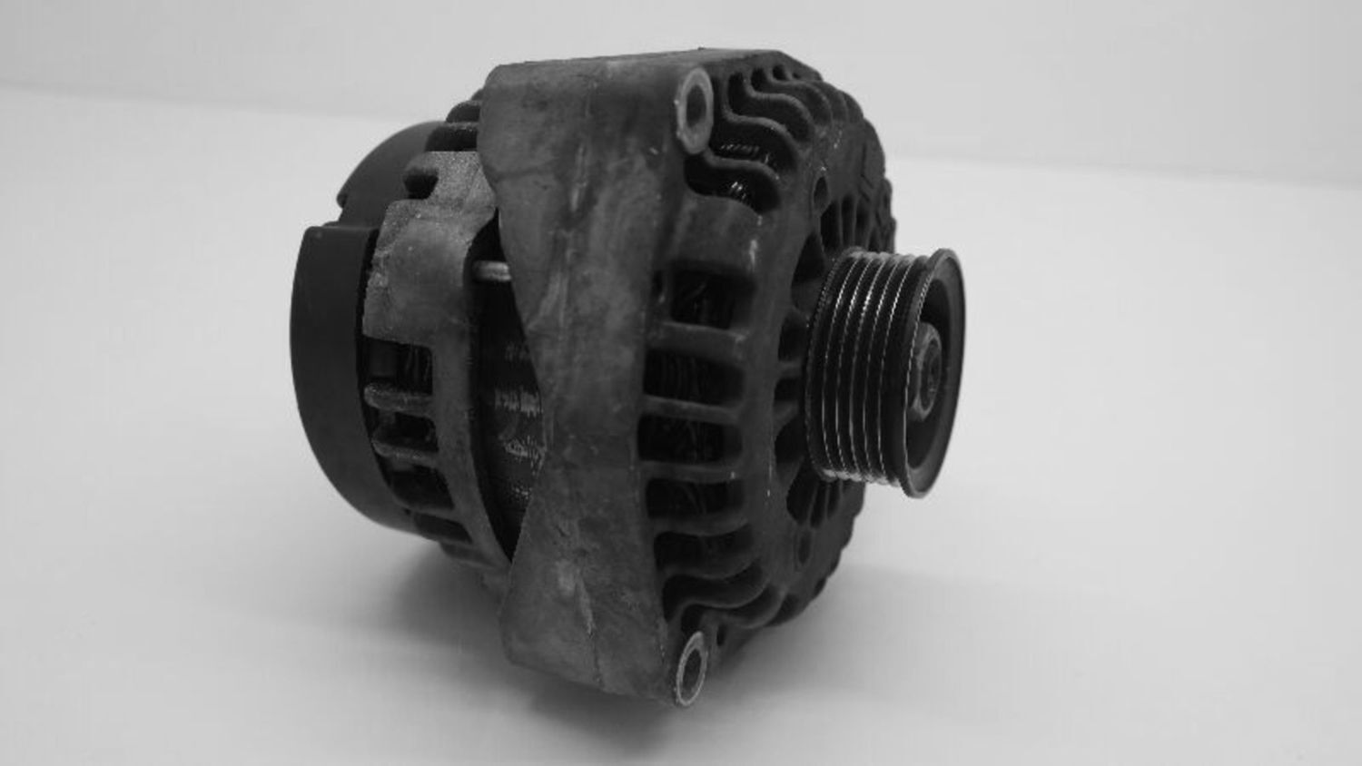 Used Alternator fits: 2011 Chevrolet Suburban 1500 160 amp opt KW1 Grade C