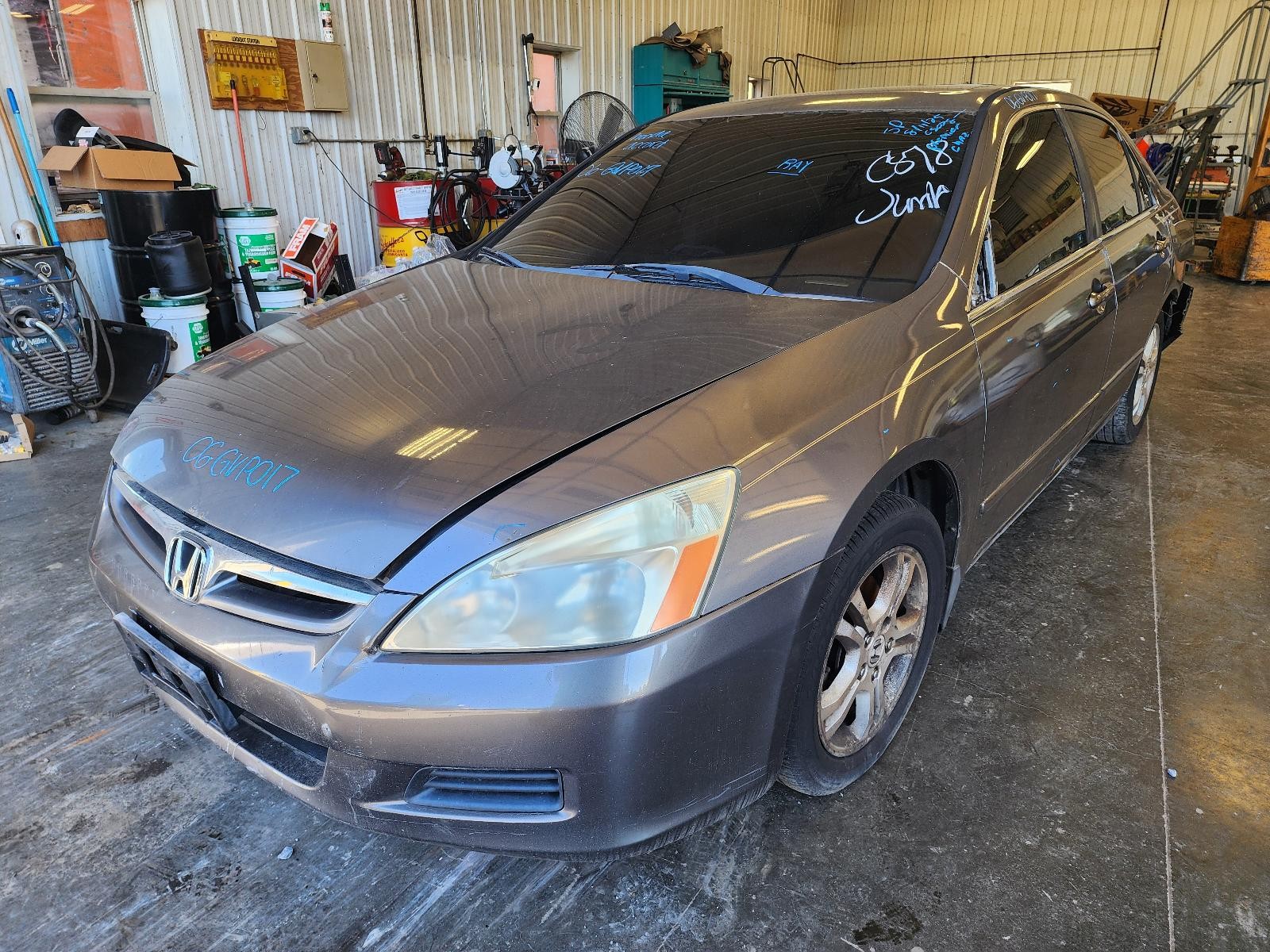 Used Right Sun Visor fits: 2006 Honda Accord w/illumination US built Right Grade