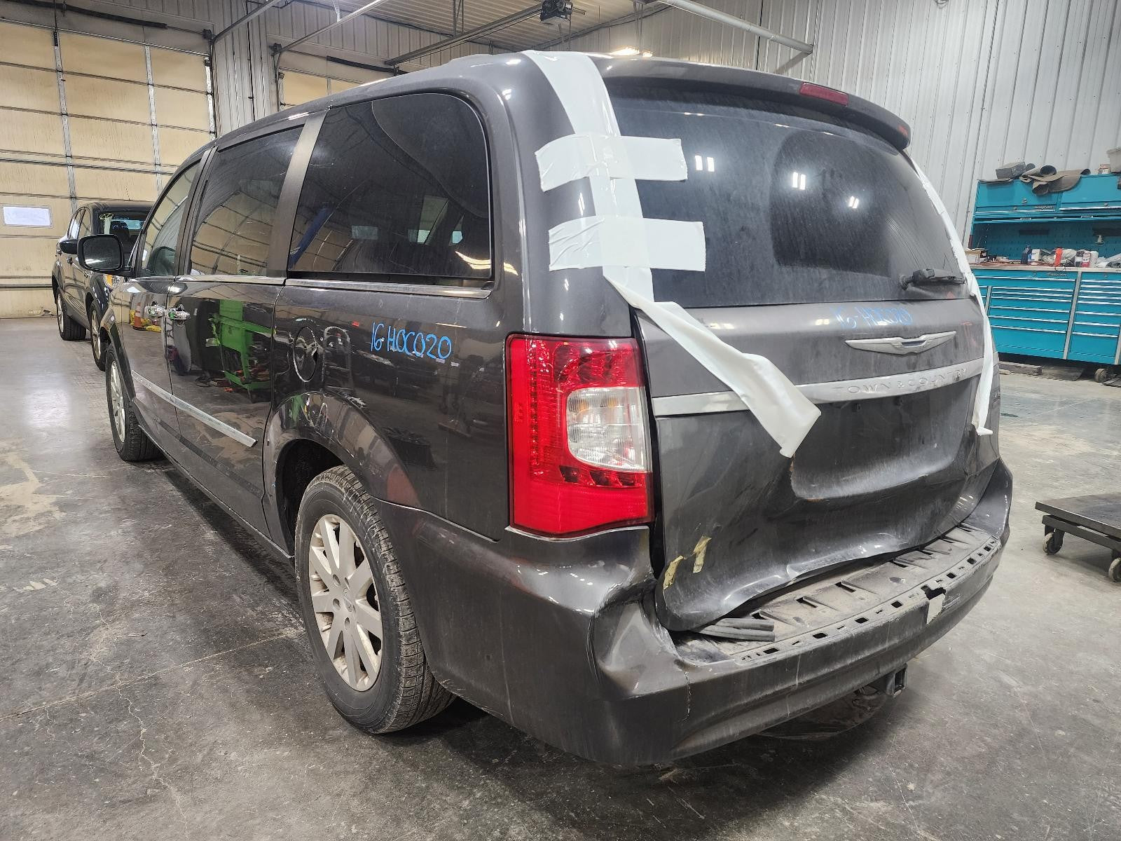 Used Engine Control Module (ECM) fits: 2016 Chrysler Town & country Electronic C