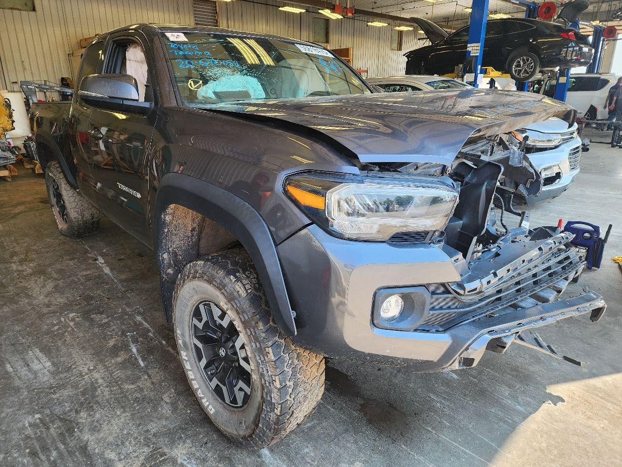 Used Windshield Wiper Motor fits: 2020 Toyota Tacoma  Grade A