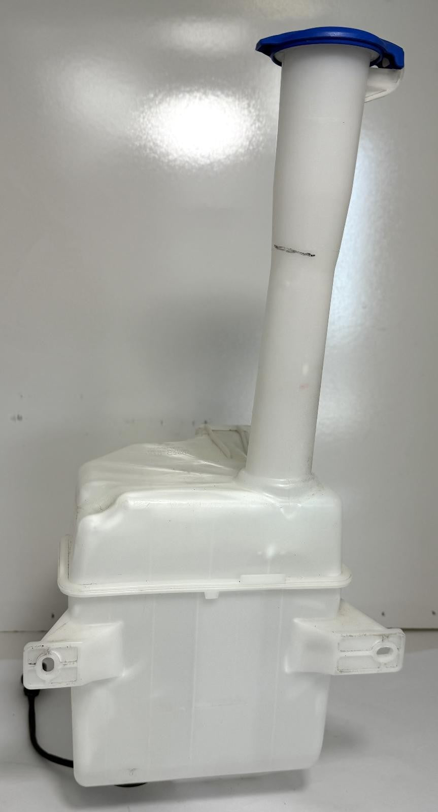 2015-2019 HYUNDAI SONATA WASHER BOTTLE 2.4L OEM