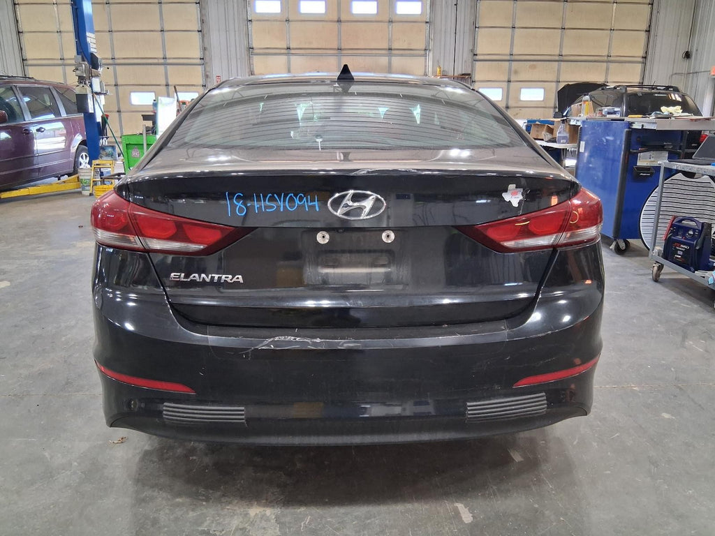Used Left Tail Light Assembly fits: 2018 Hyundai Elantra Sedan lid mounted incan