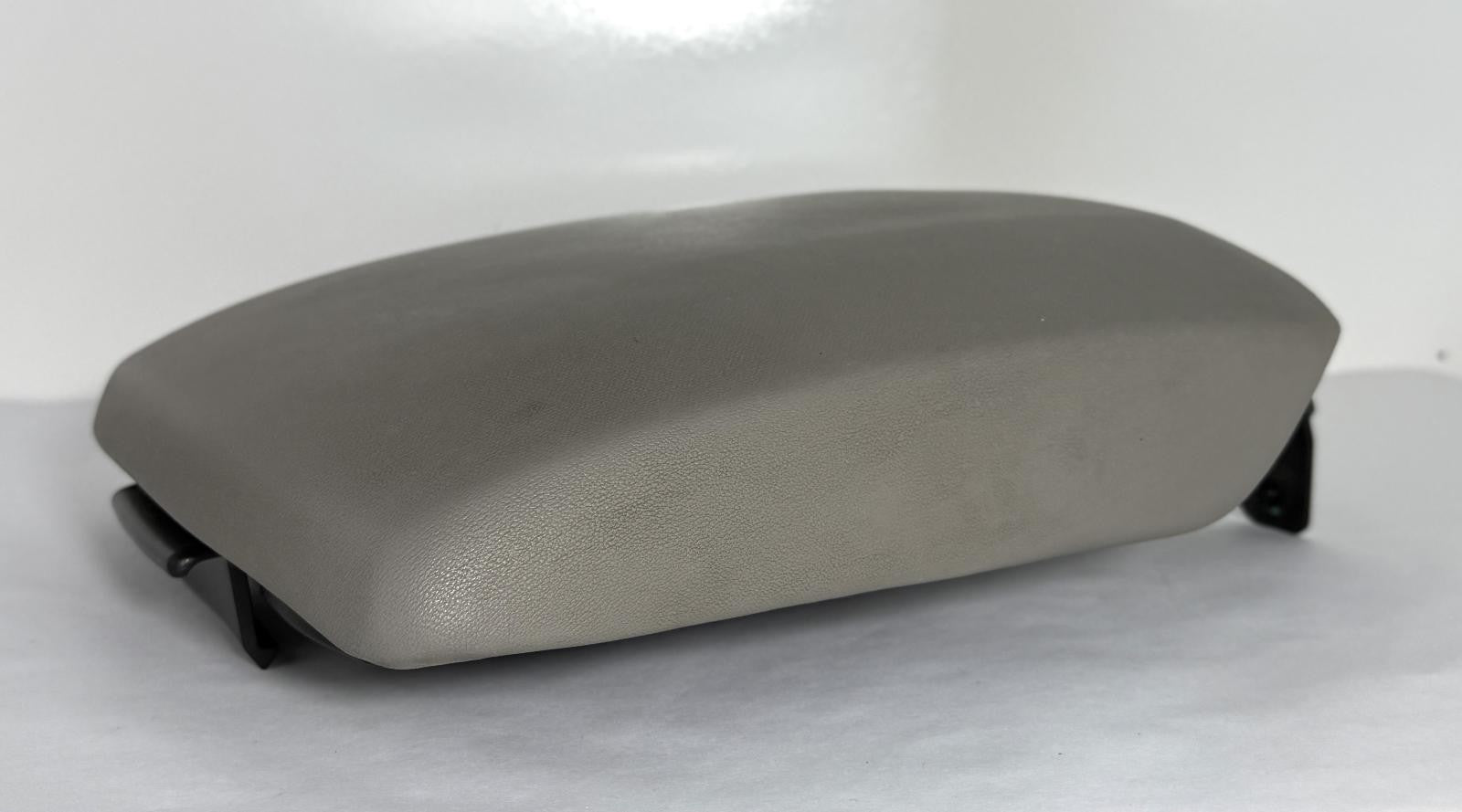 2009-2015 HONDA PILOT CENTER CONSOLE LID ARM REST OEM