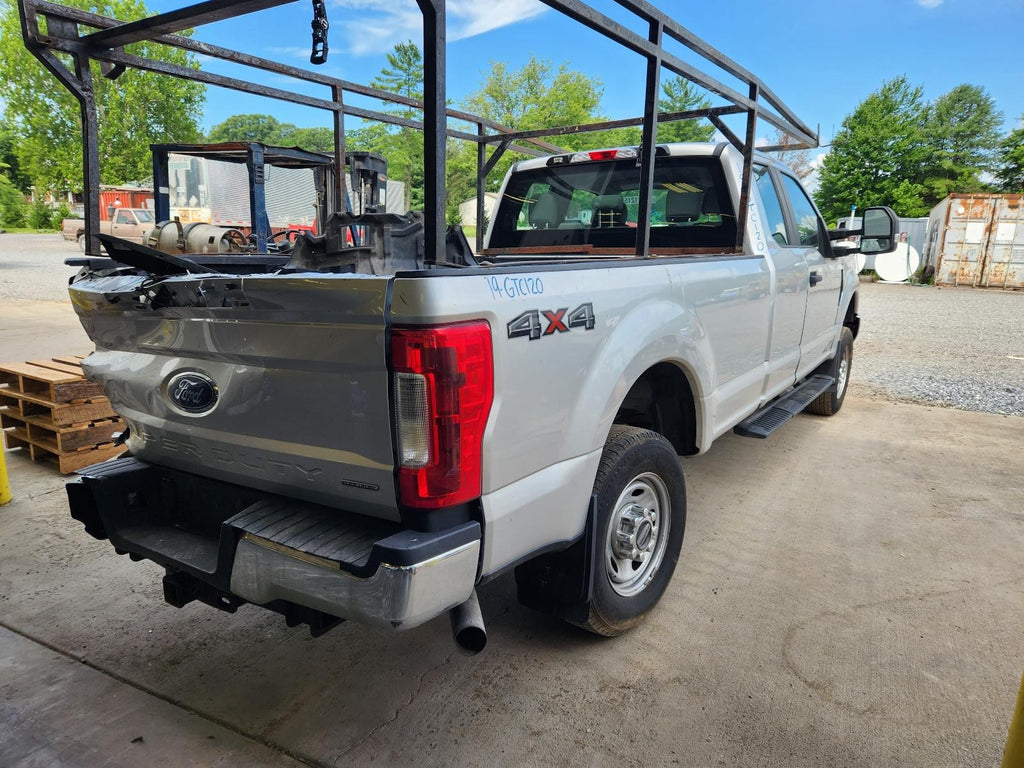 Used Wheel fits: 2019 Ford F250SD PICKUP 17x7-1/2 SRW TPMS 5 spoke steel road wh