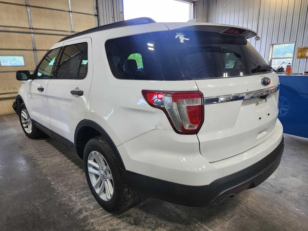 Used Right Tail Light Assembly fits: 2017 Ford Explorer w/o police package clear