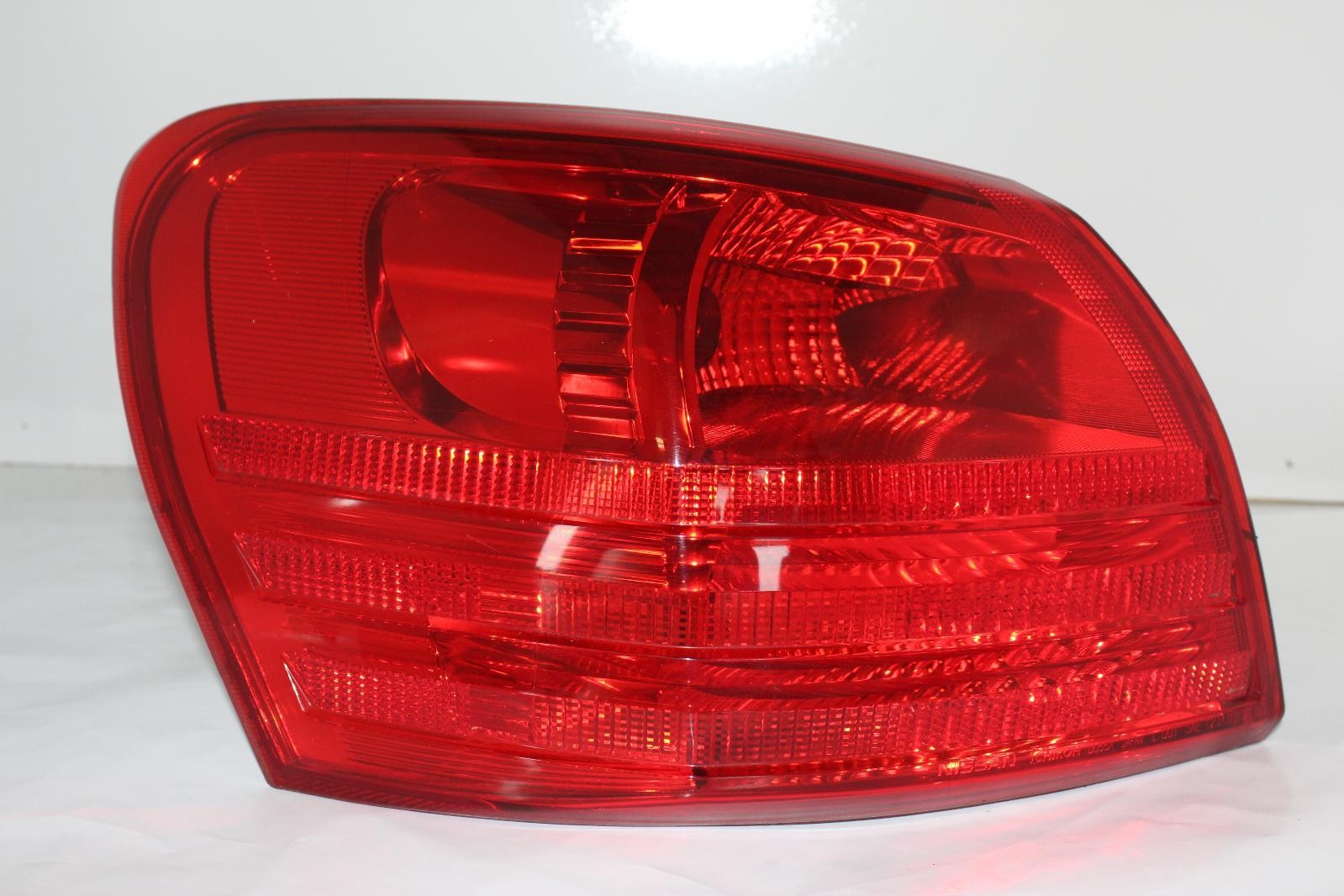 NISSAN ROGUE L Taillight quarter panel mounted, L. 08 09 10 11 12 13