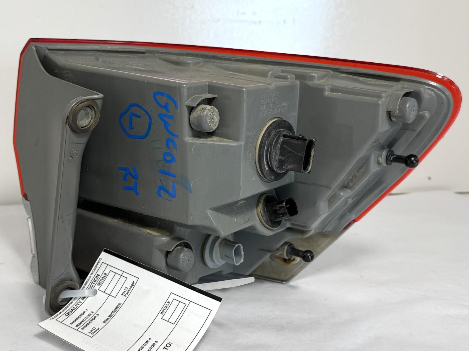 2014-2021 JEEP GRAND CHEROKEE TAILLIGHT LEFT SIDE QUARTER MOUNTED OEM
