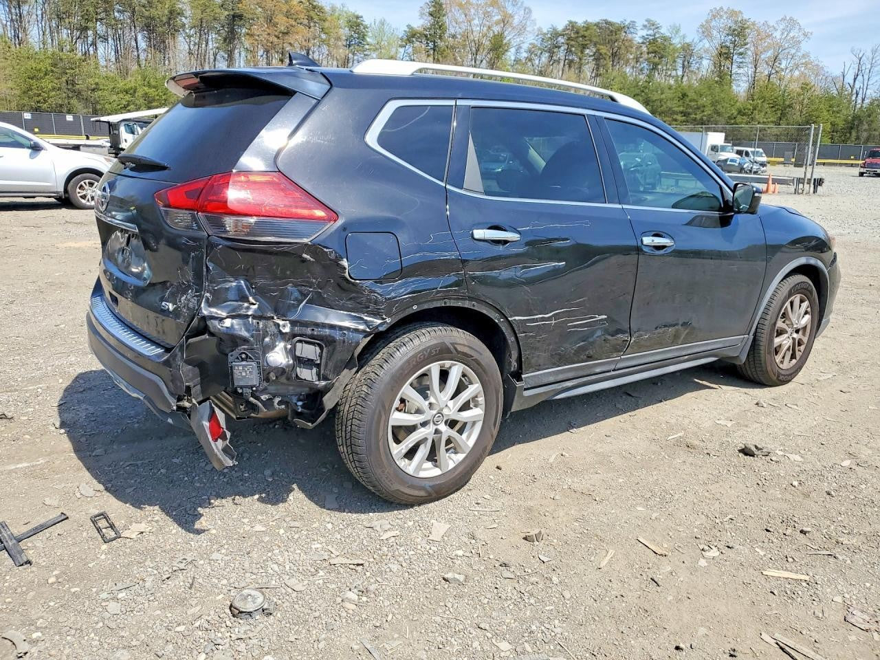 Used Rear Right Door Window Regulator Rear fits: 2017 Nissan Rogue electric VIN