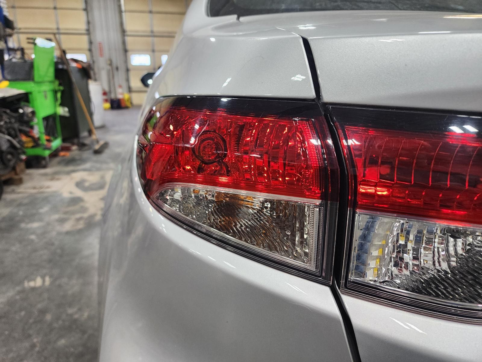 Used Left Tail Light Assembly fits: 2023 Toyota Corolla Sedan quarter panel moun