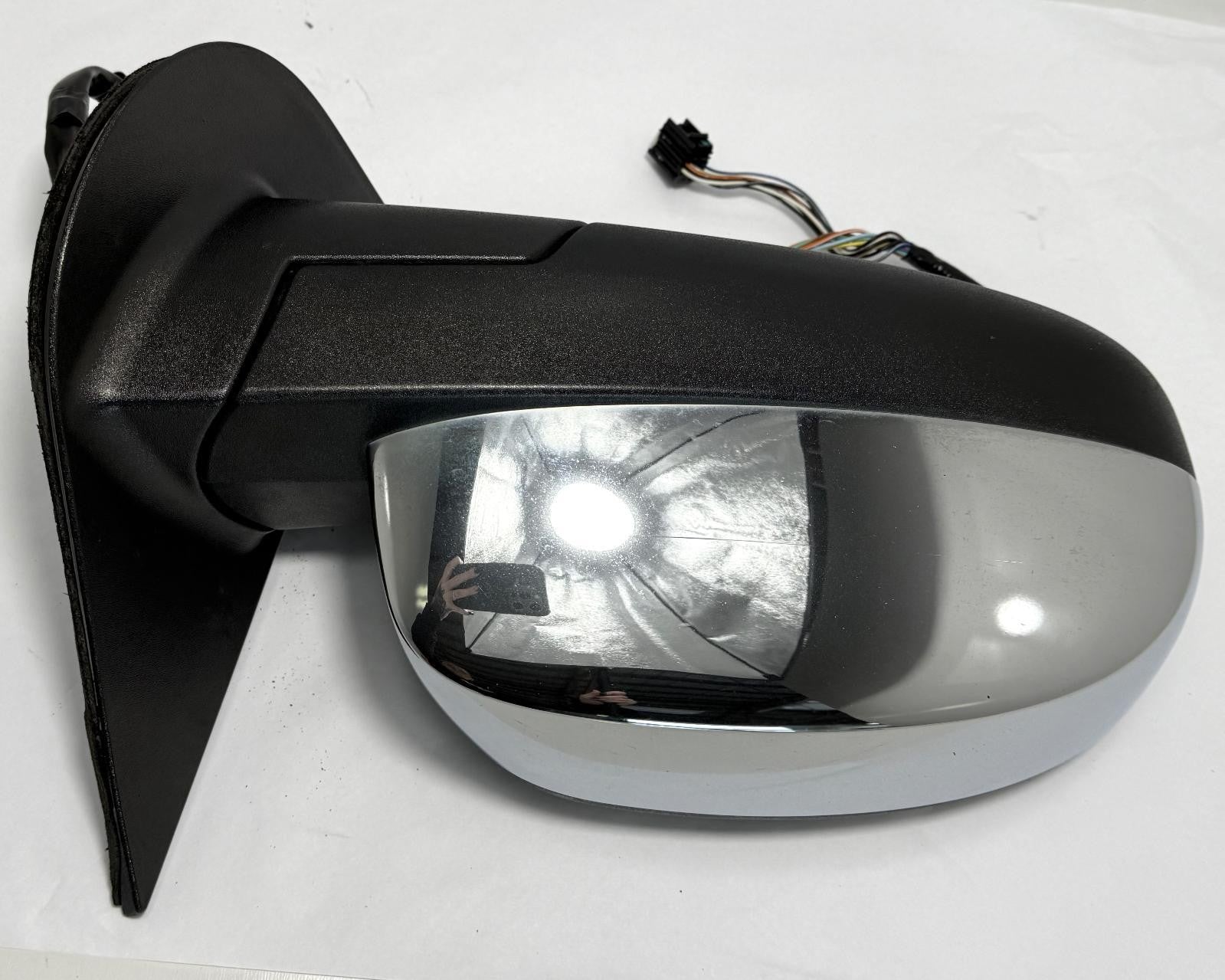 2009-2014 CHEVROLET SUBURBAN RIGHT SIDE VIEW DOOR MIRROR POWER OEM
