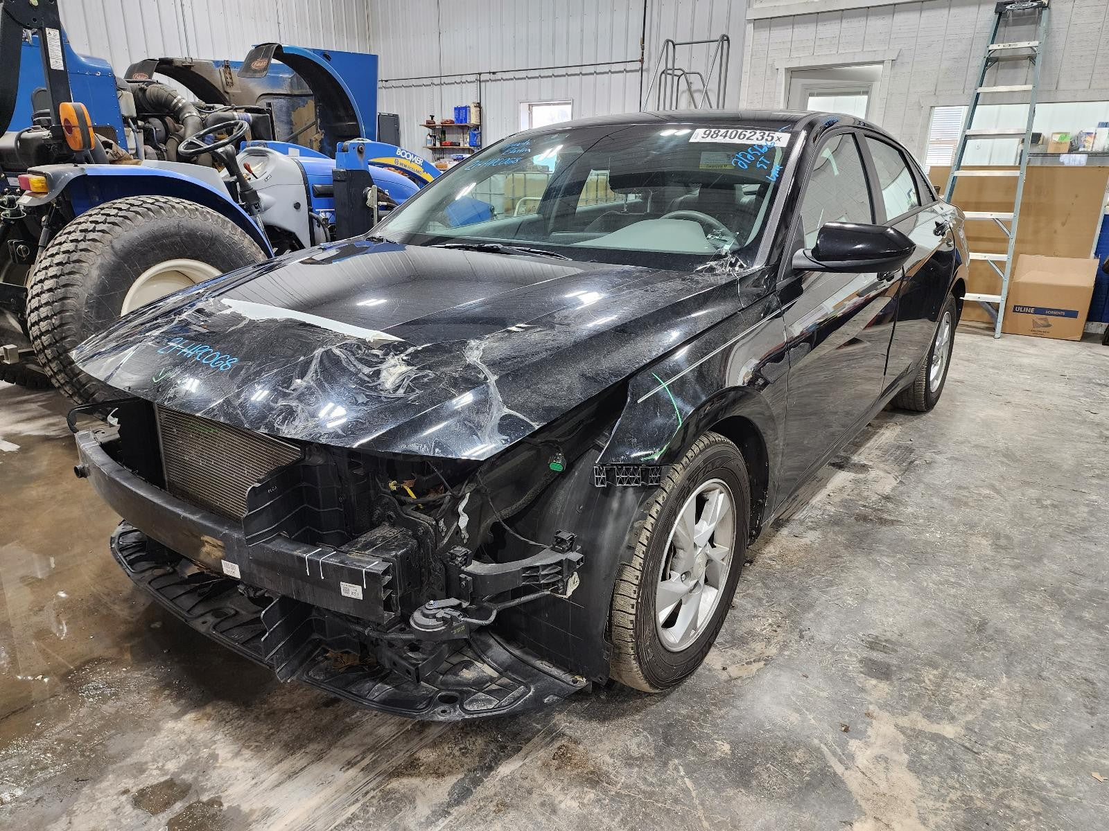 Used Front Upper Center Console fits: 2021 Hyundai Elantra Korea built roof w/o