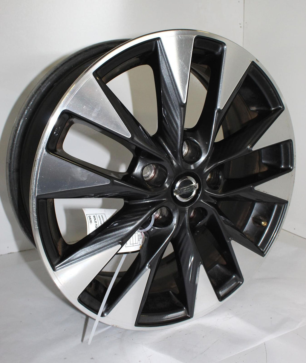 NISSAN SENTRA Wheel 17x6-1/2 (alloy), 10 spoke (SR), machined and painted (V s