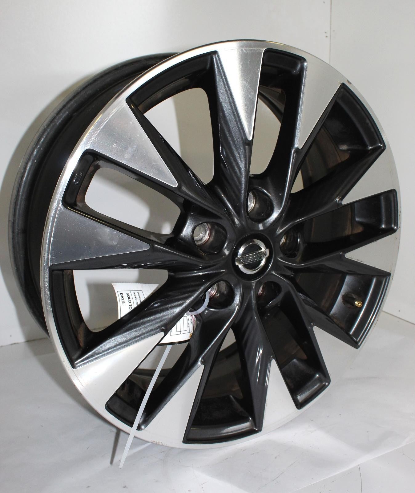NISSAN SENTRA Wheel 17x6-1/2 (alloy), 10 spoke (SR), machined and painted (V s