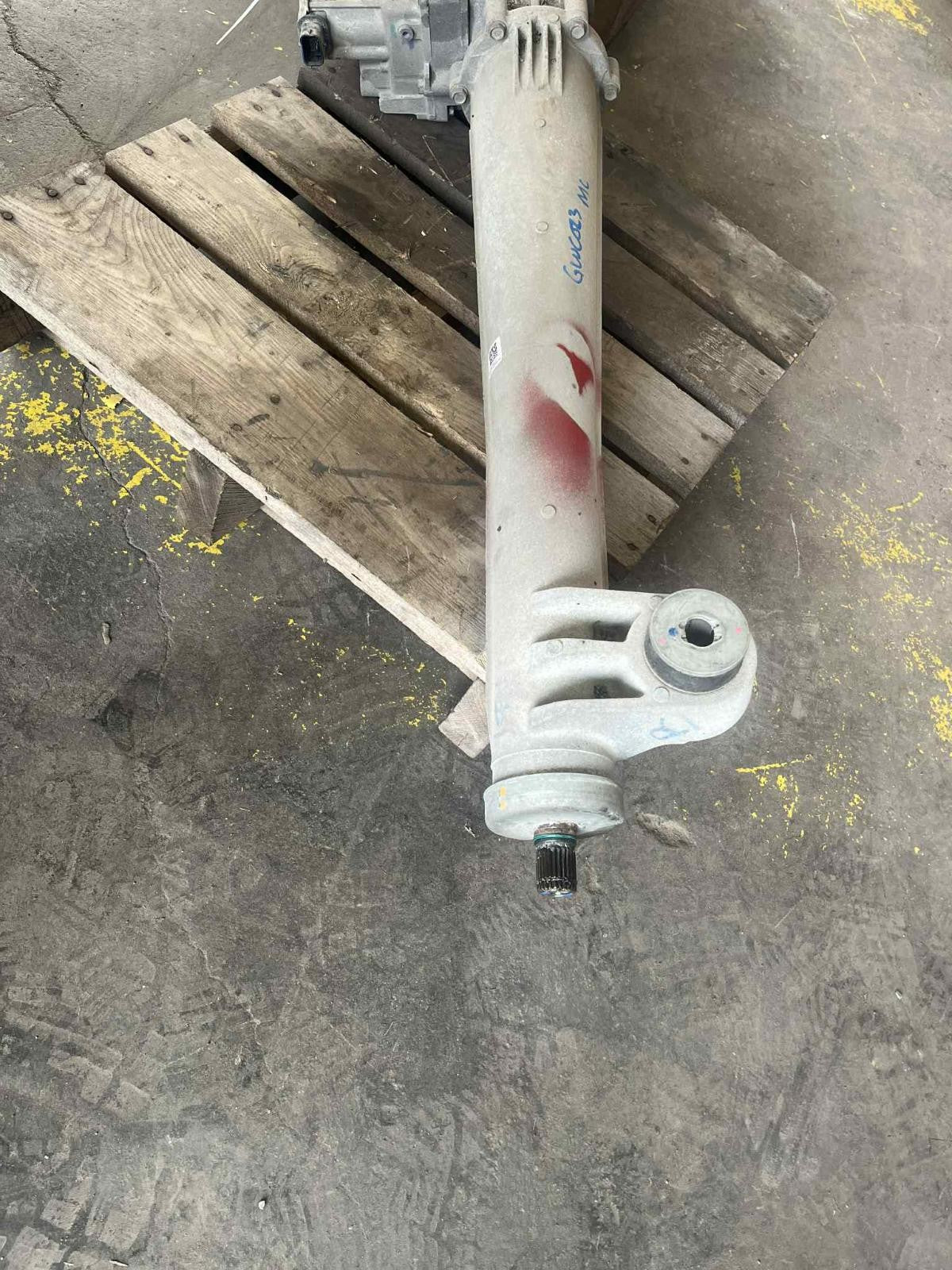Used Differential Carrier Assembly fits: 2018 Chevrolet Equinox rear axle AWD Gr