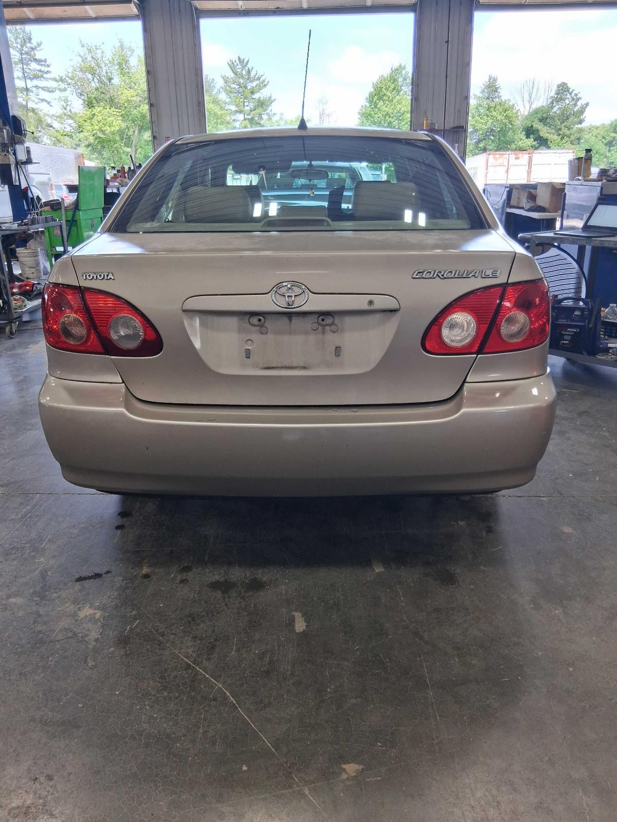 Used Right Tail Light Assembly fits: 2005 Toyota Corolla quarter panel mounted R
