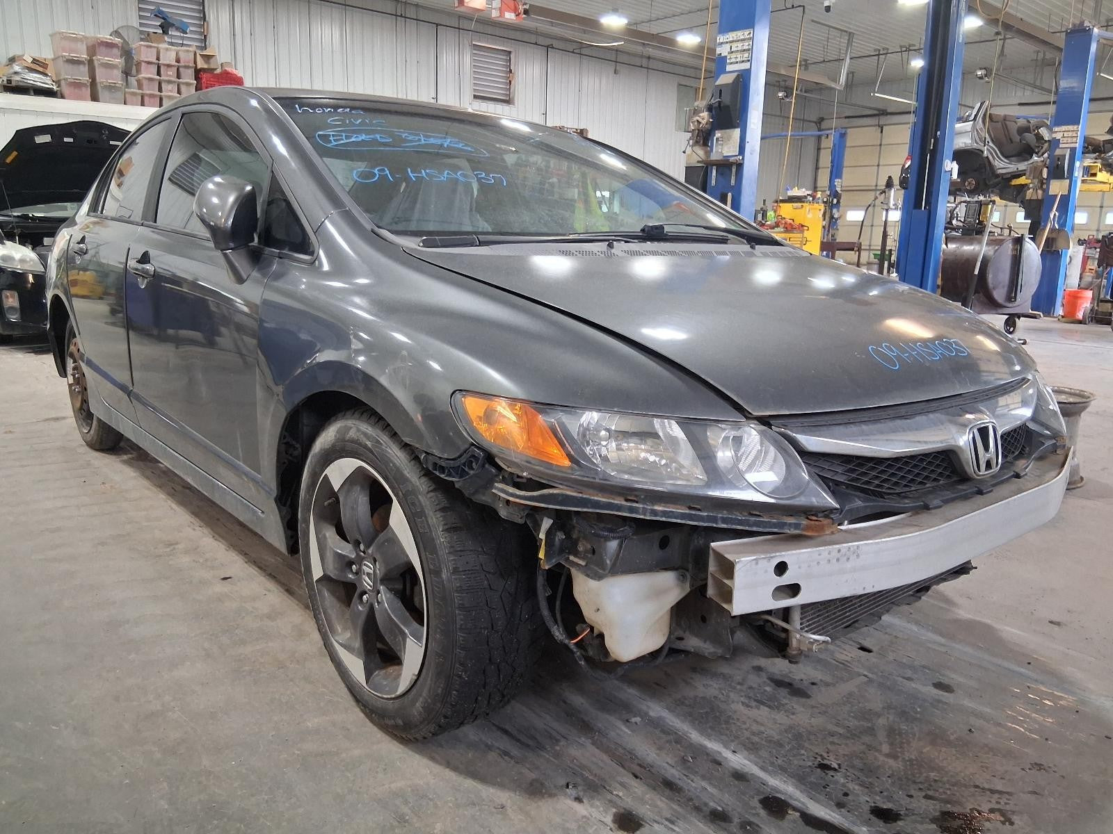 Used Left Door Mirror fits: 2009 Honda Civic Power Sdn 4 Dr 1.8L non-heated body