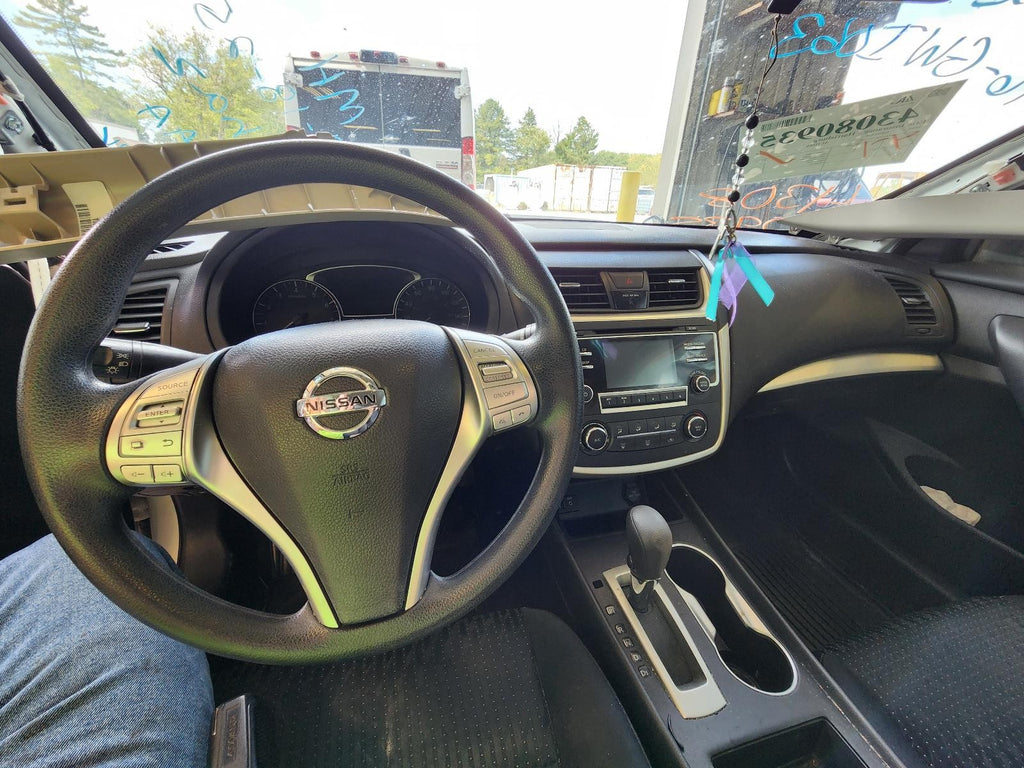 Used Windshield Wiper Motor fits: 2016 Nissan Altima Sdn from 8/1/15 Grade A