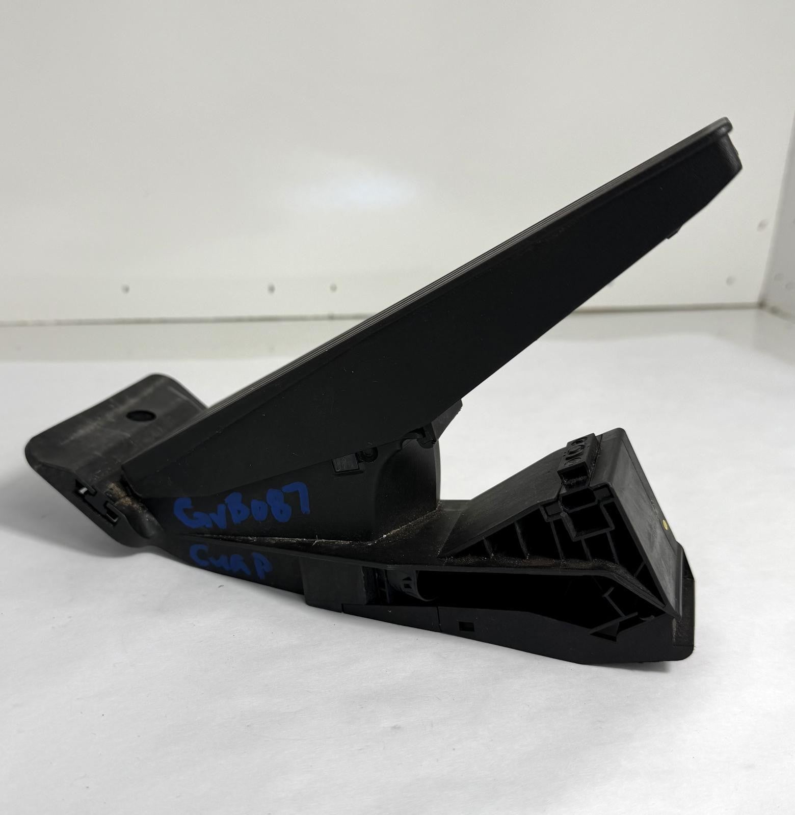 2009-2016 BMW X3 FLOOR THROTTLE GAS PEDAL ACCELERATOR OEM