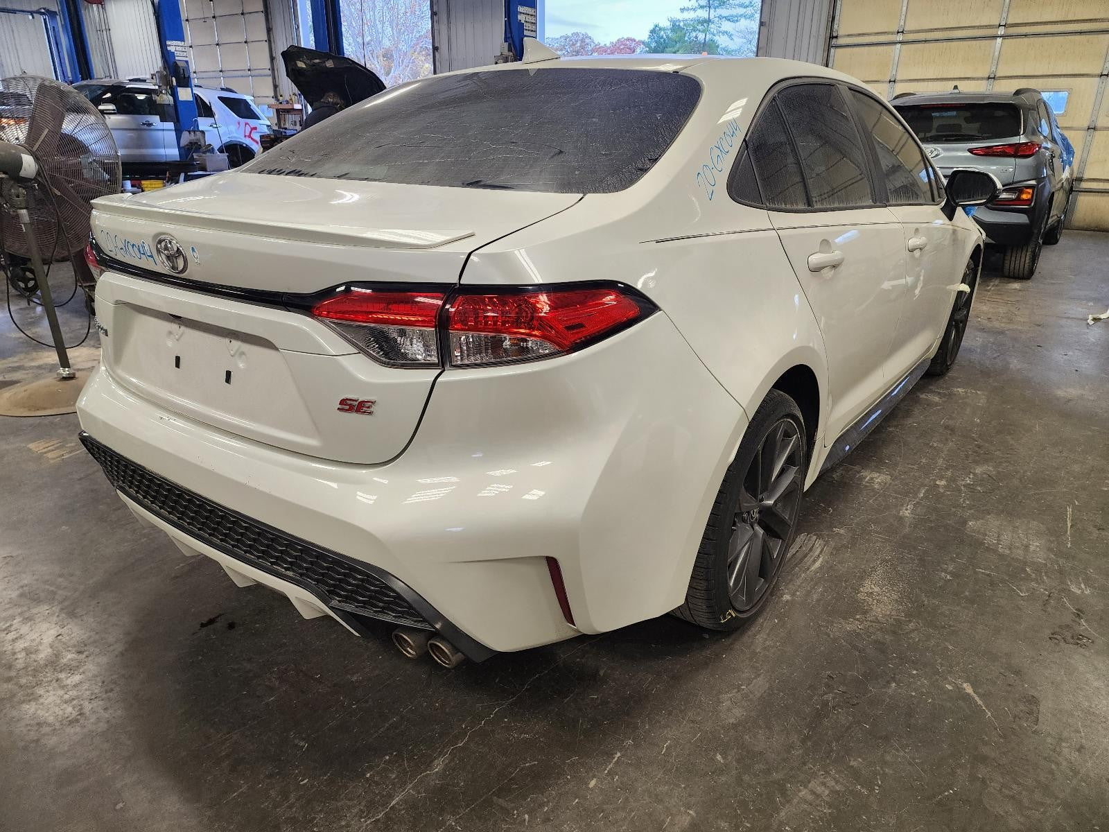 Used Left Tail Light Assembly fits: 2020 Toyota Corolla Sedan quarter panel moun