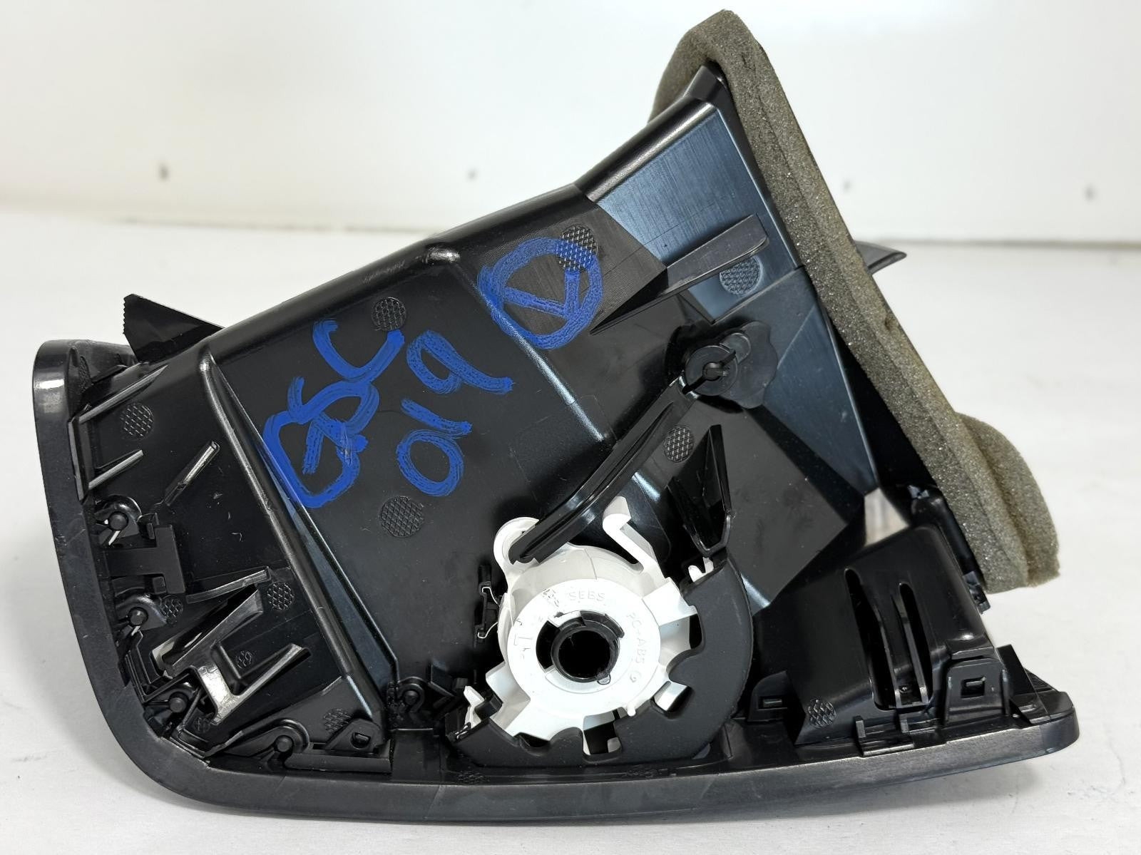 2013-2019 FORD ESCAPE LEFT SIDE DASH HEAT A/C AIR VENT OEM