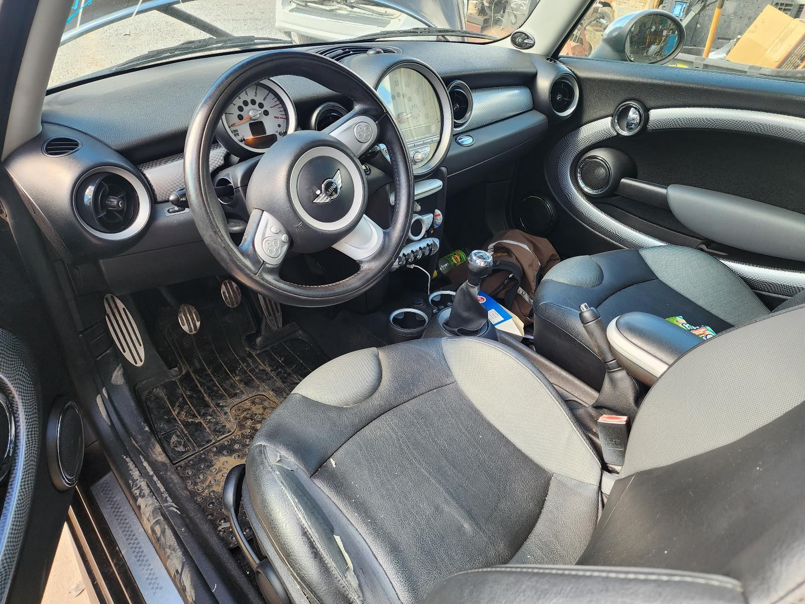 Used Left Door Mirror fits: 2010 Mini Clubman Power HT power folding chrome cove