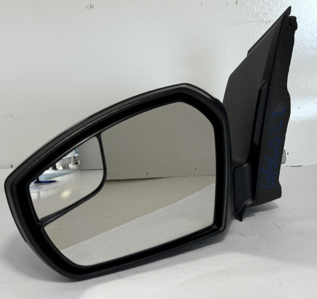 Used Left Door Mirror fits: 2018 Ford Escape w/o blind spot alert painted cap no