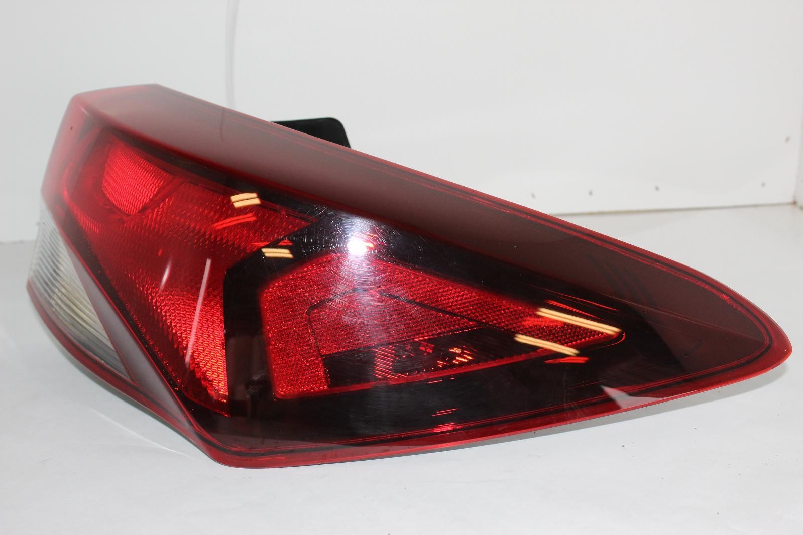 CHEVROLET TRAILBLAZER R Taillight quarter panel mounted, incandescent (opt TVM