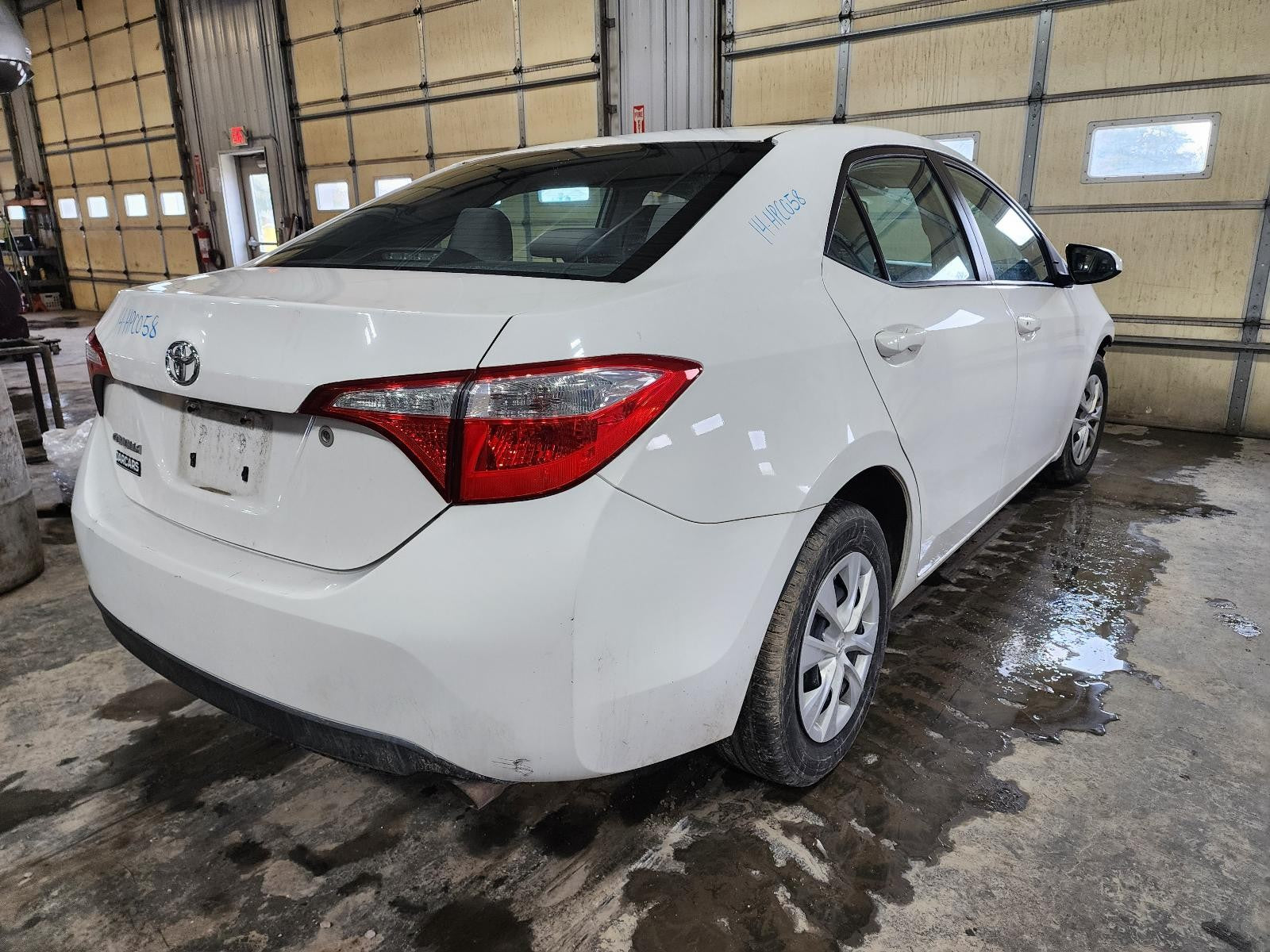 Used Windshield Wiper Motor fits: 2014 Toyota Corolla  Grade A
