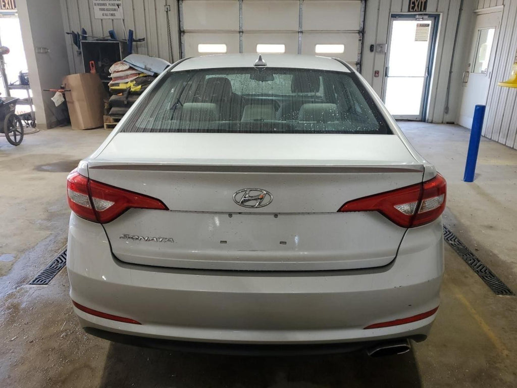 HYUNDAI SONATA L Taillight VIN 2 (5th digit), quarter panel mounted, incandesc
