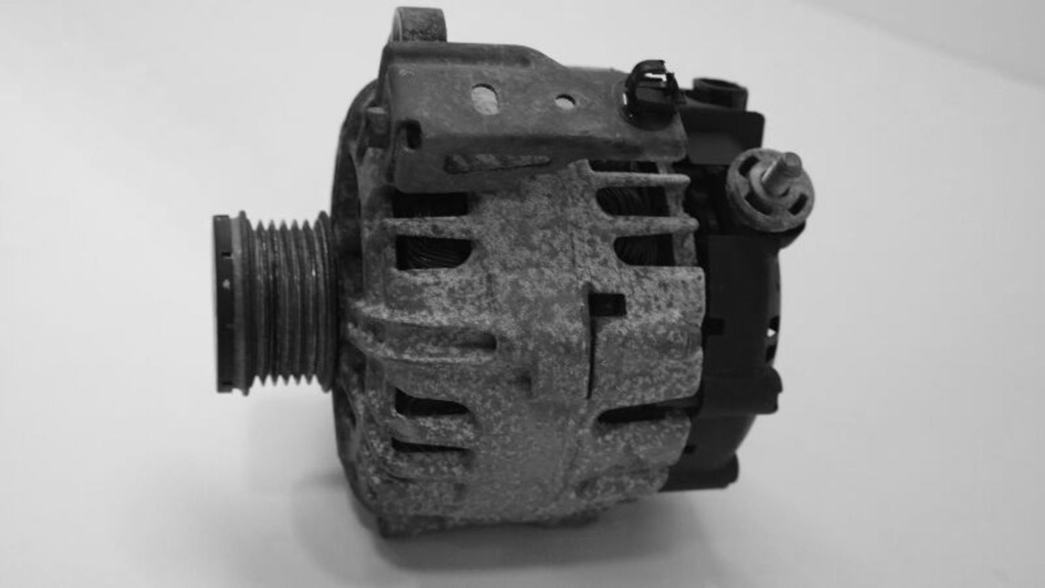 Used Alternator fits: 2012 Nissan Rogue 2.5L 4 cylinder w/o Hybrid Grade A