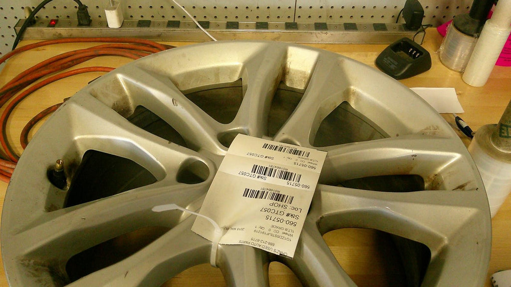 Used Wheel fits: 2018 Chevrolet Malibu aluminum 17x7-1/2 opt RSC Grade A