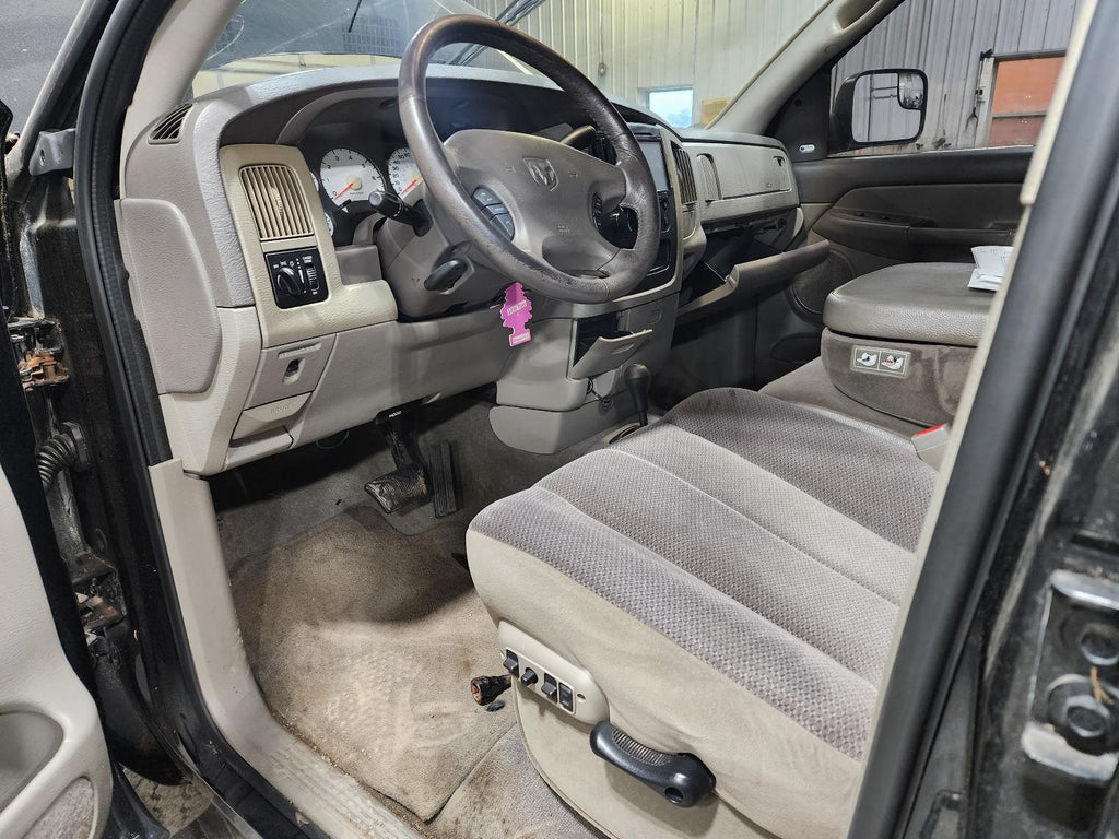 Used Front Center Seat Front fits: 2002 Dodge 1500 PICKUP without air bag Quad C