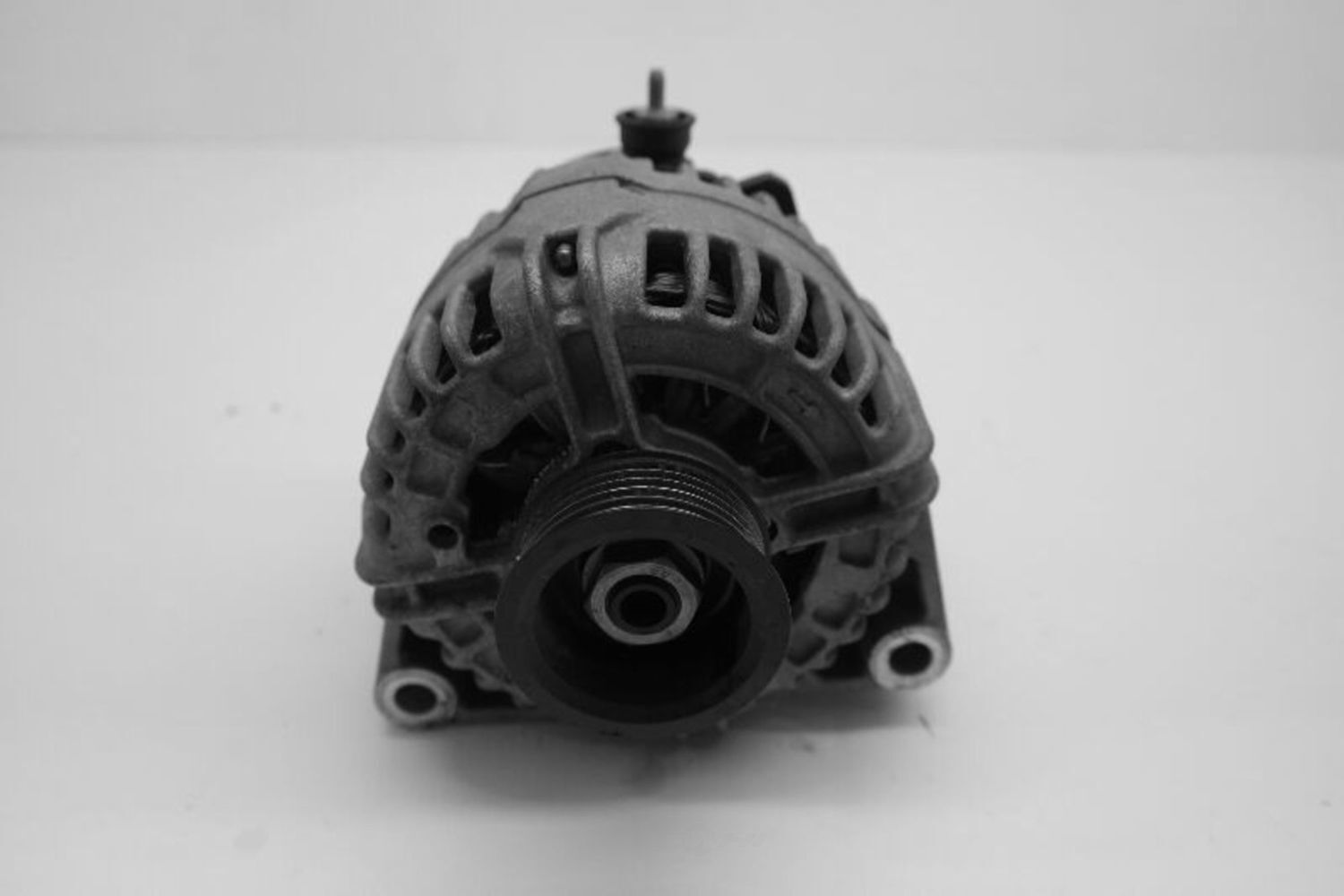 Used Alternator fits: 2012 Chevrolet Silverado 3500 pickup 125 amp Grade C