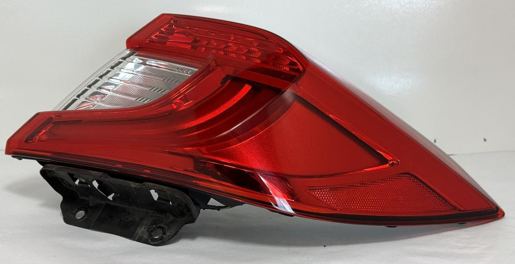 2018-2022 HONDA ACCORD TAILLIGHT RIGHT SIDE QUARTER PANEL MOUNTED OEM