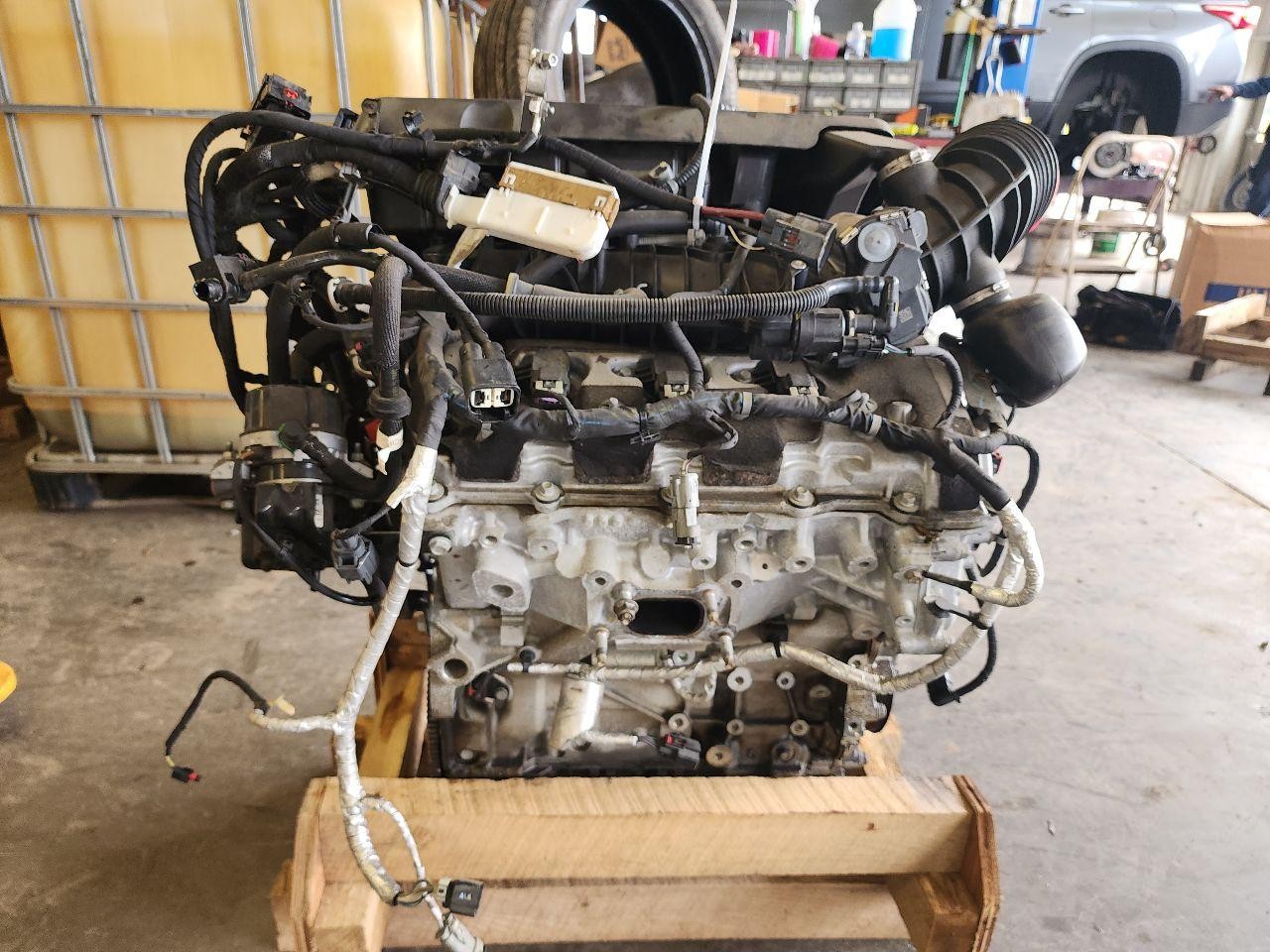 Used Engine Complete Assembly fits: 2019 Chevrolet Traverse 3.6L VIN W 8th digit