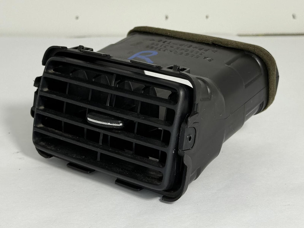 2002-2006 LEXUS ES330 RIGHT PASSENGER SIDE CENTER DASH AIR VENT OEM