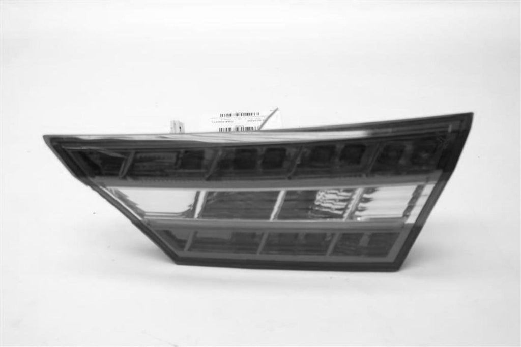 Used Right Tail Light Assembly fits: 2013 Toyota Avalon decklid mounted Right Gr