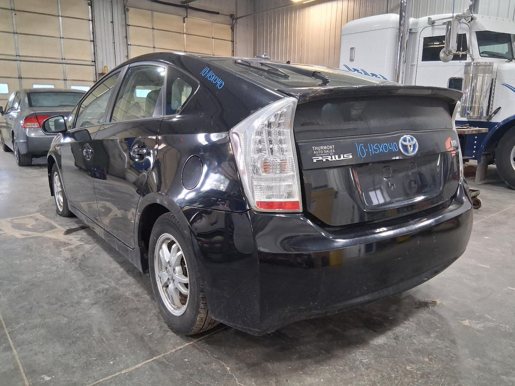 Used Air Cleaner Assembly fits: 2010 Toyota Prius Prius Plug-in VIN DP 7th and 8