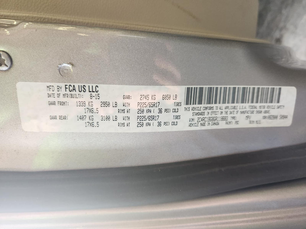 Used Right Headlight Assembly fits: 2016 Chrysler Town & country exc. automatic