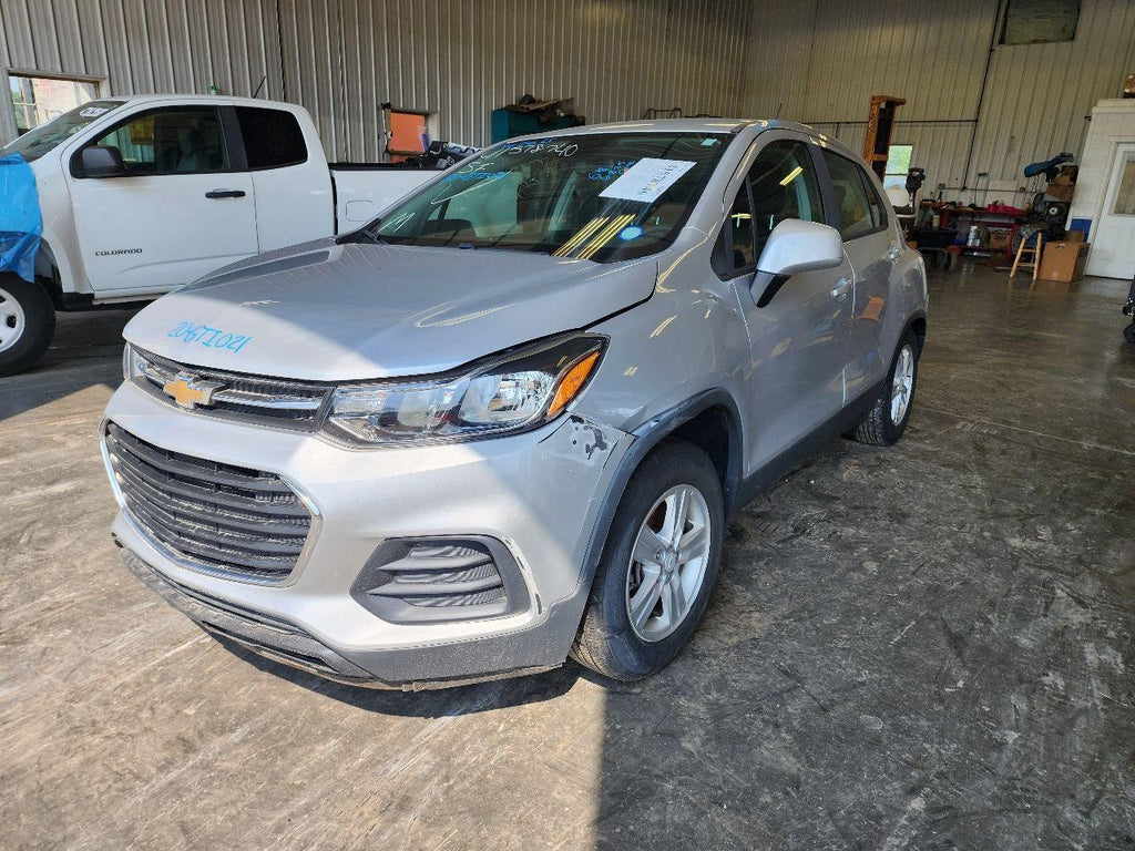 Used Front Left Seat Front fits: 2020 Chevrolet Trax manual cloth Front Left Gra