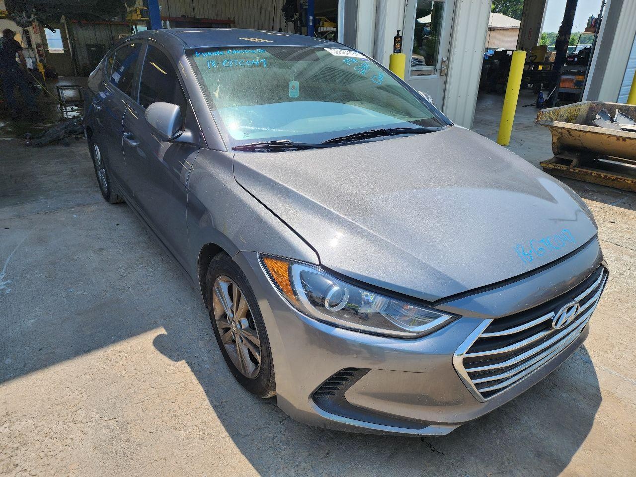 Used Right Door Mirror fits: 2018 Hyundai Elantra power Sedan w/o memory w/blind
