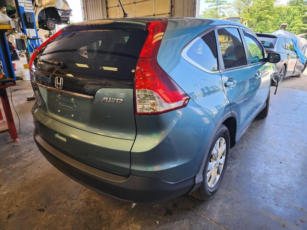Used Right Lower Tail Light Assembly fits: 2014 Honda Cr-v lower Right Lower Gra
