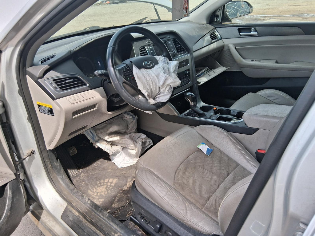 Used Windshield Wiper Motor fits: 2015 Hyundai Sonata 1.6L turbo US market Grade