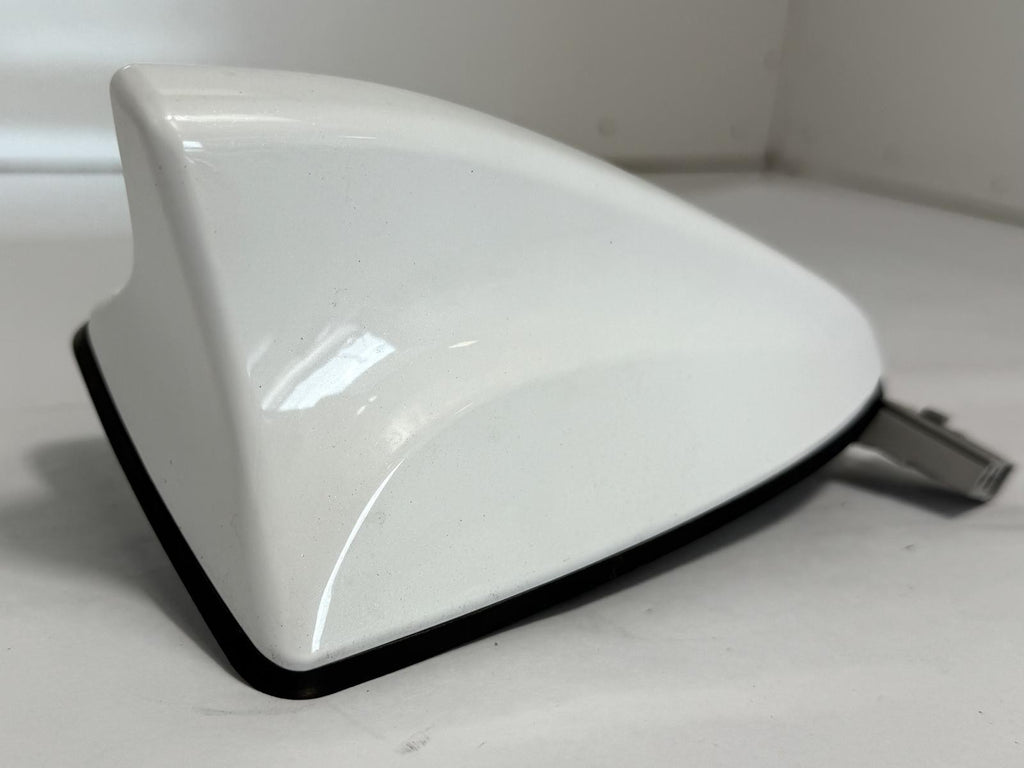 2013-2018 HYUNDAI SANTA FE EXTERIOR SHARK FIN ANTENNA OEM
